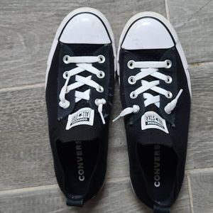 Ladies Converse knit shorelines